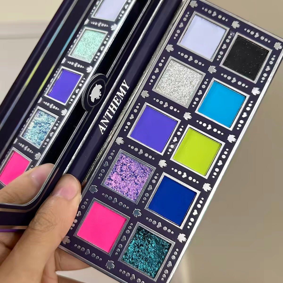Anthemy "Midnight Lamb" 10-Color Multichrome Eyeshadow Palette - Magic Mirror