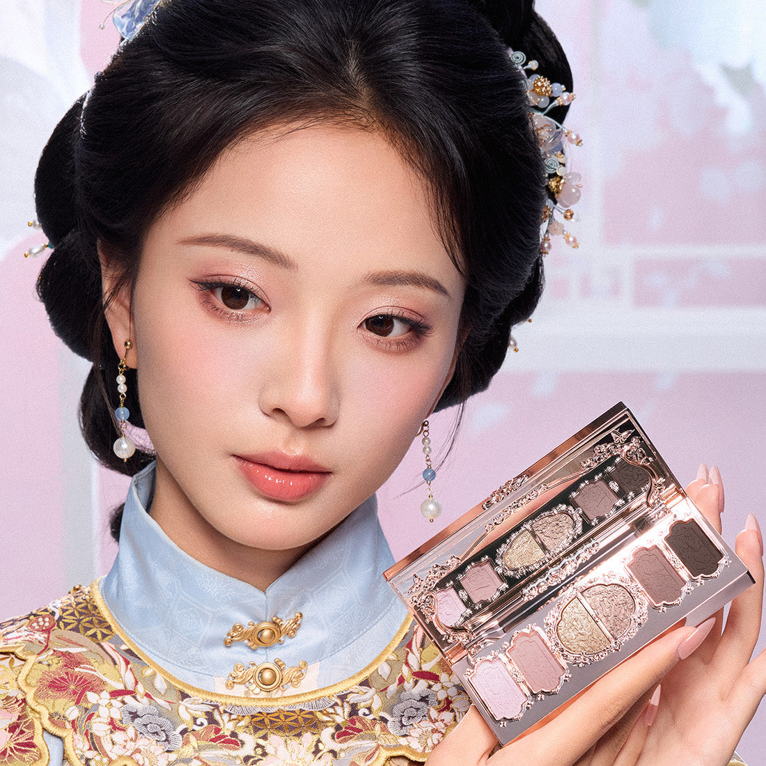 Flower Knows Butterfly Cloud Collar Embossed 6 - Color Makeup Palette