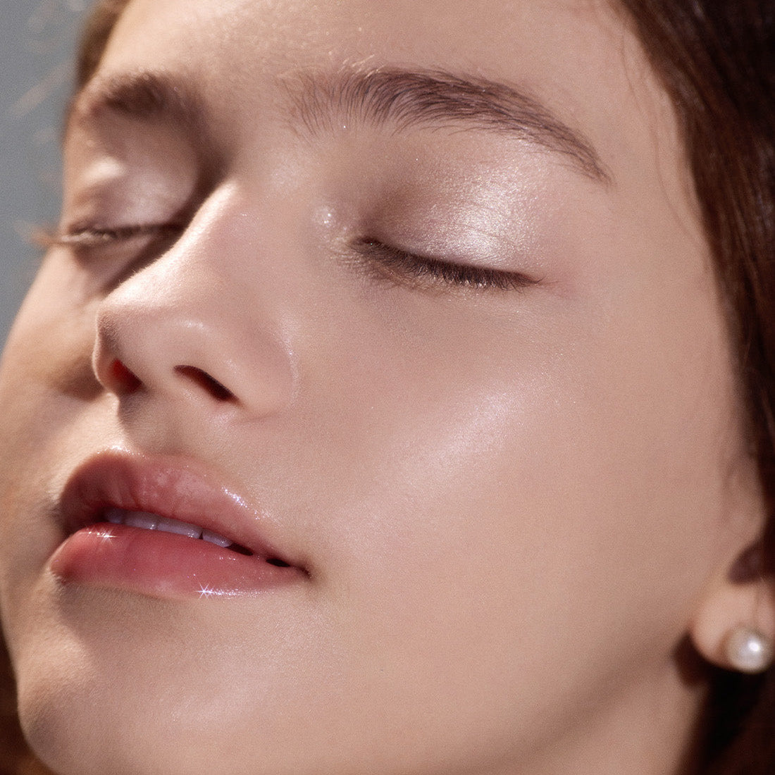 Flower Knows Shell's Jewel Dual-Ended Highlighting Stick