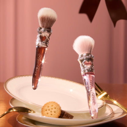 Flower Knows The Sweetie Bear Rounded Blush Brush