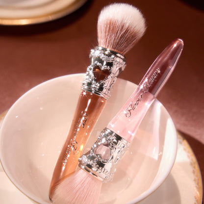 Flower Knows The Sweetie Bear Rounded Blush Brush